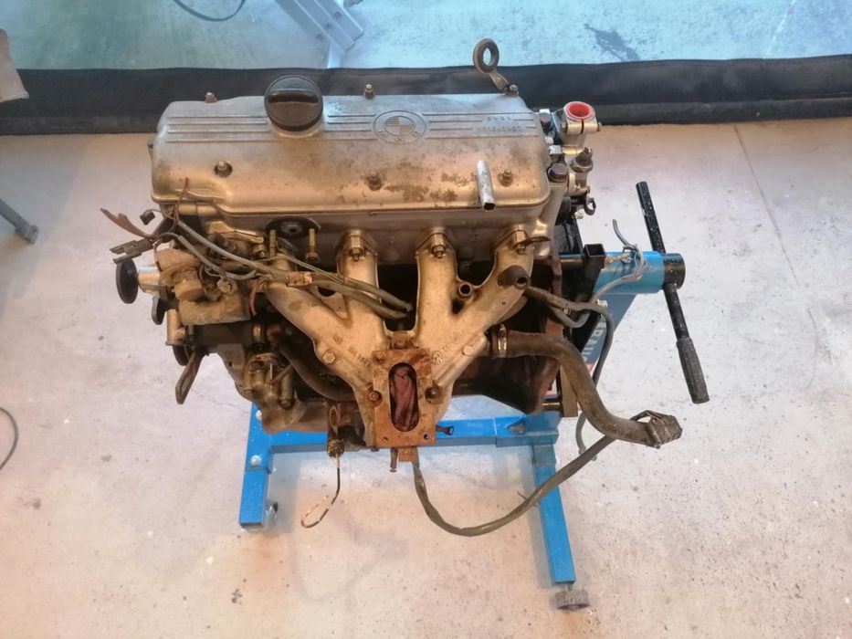 Двигател бмв м10