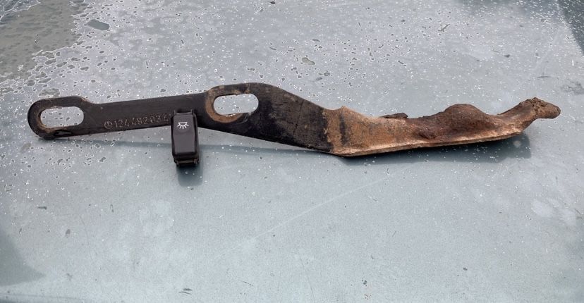 Запчасти на 124 мерседес спрашивайте