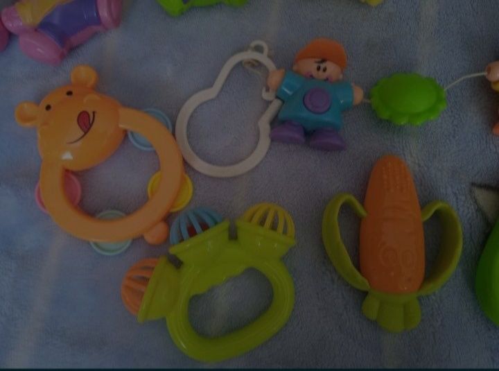 Игрушки- погремушки в отличном состоянии