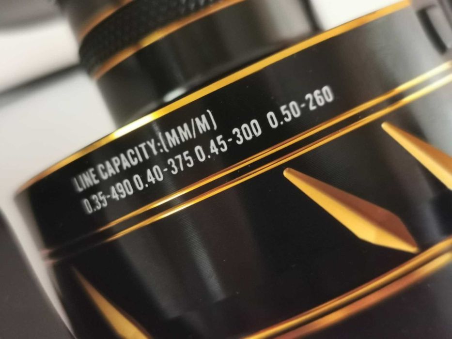 Макара за риболов на сом Osako HF9000 ,тегло 670gr, 11лагера