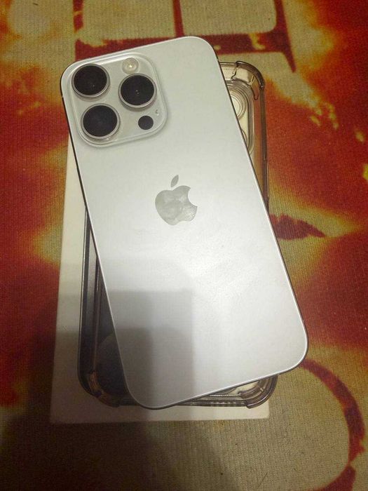 Продам iPhone 15 Pro