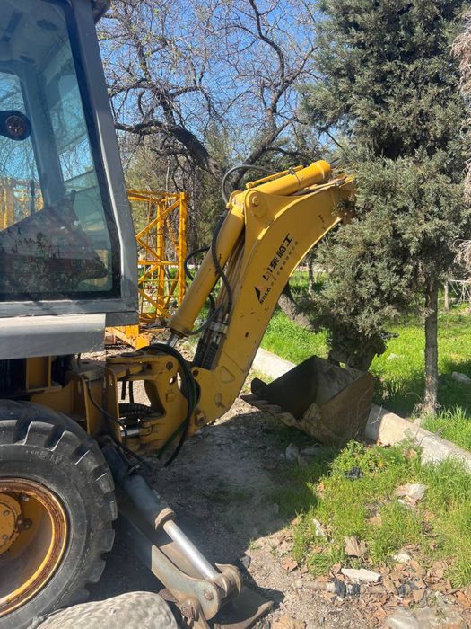 Srochniy Narxda sotiladi Ekskavator