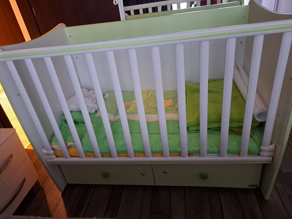 детско легло с матрак трансформиращо