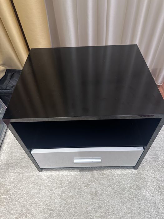 Нощни шкафчета два броя