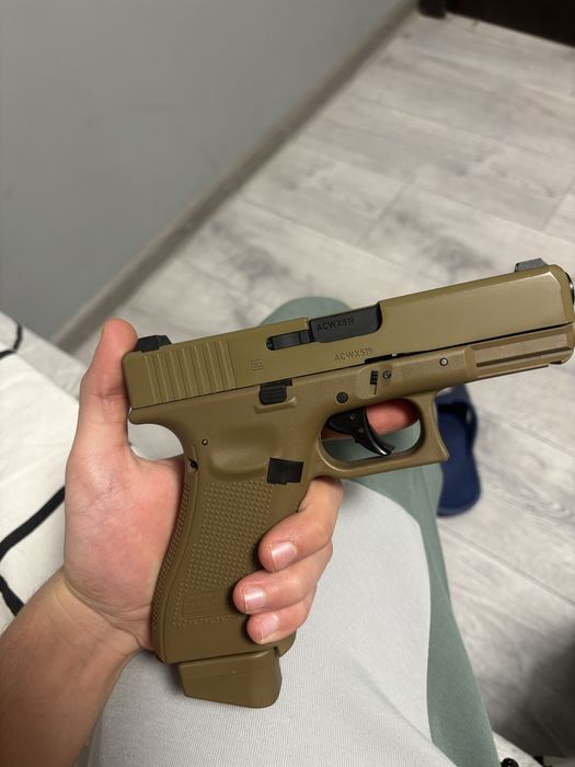 Glock 19X airsoft, 6mm BB, CO₂