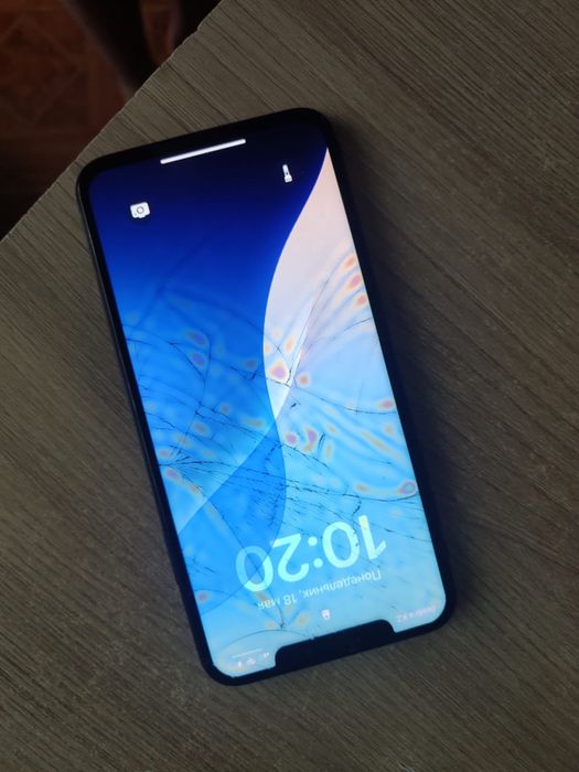 Обменяю айфон xs max 4/64