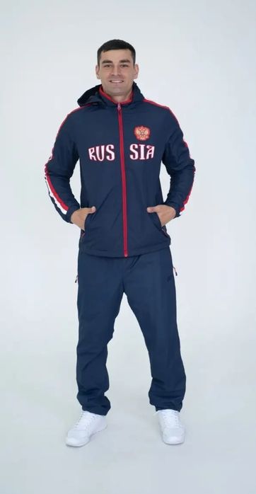 Продаю тёплый спортивный костюм!