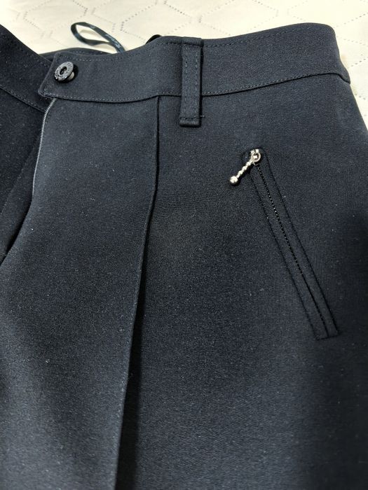 Vând pantaloni de stofă pentru damă