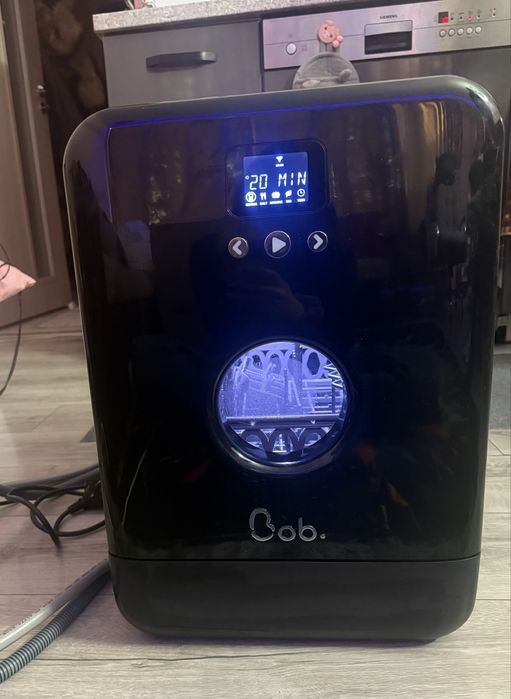 Мини съдомиялна машина Bob.