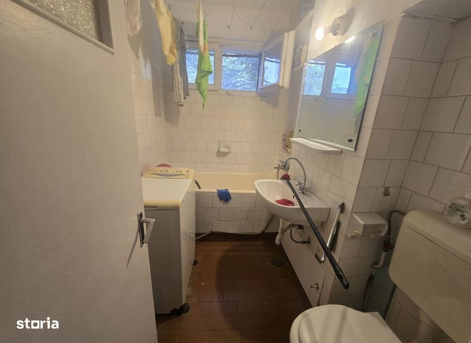 Apartament 2 camere Podu Ros-Asachi,50mp,etaj 1/4,fara risc Cod:163322