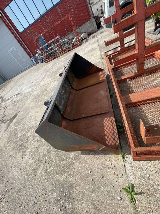 Кофа за челен товарач