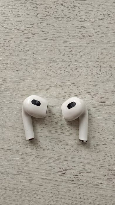 Продается Airpods-наушники