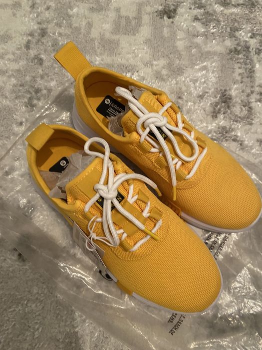 Кроссовки от Cropp