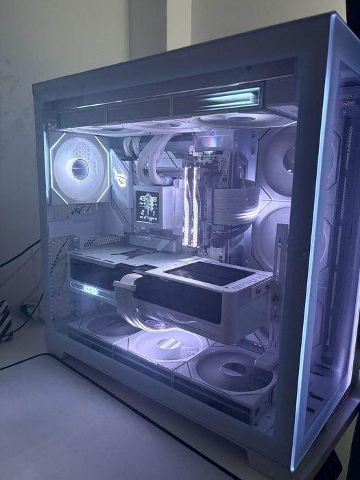 PC Ultra Gaming Full White - RTX 5070Ti & Ryzen 9 9900X3D