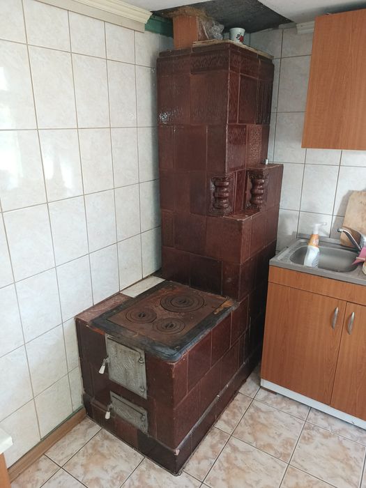 Soba de teracota cu plita