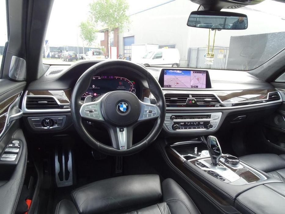 Bmw 745e 2019 400 cp m laser bowers trapa
