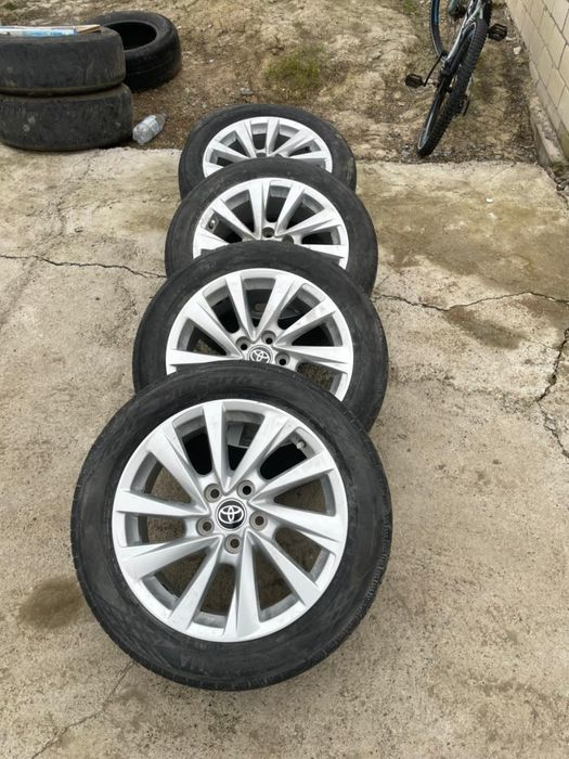 Комплект колеса на Камри 75