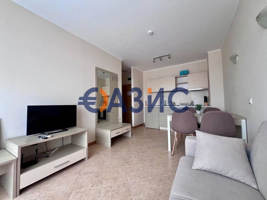 Продава се Двустаен апартамент в к.к. Слънчев бряг - 49 кв.м за 1040 €/кв.м - Снимка #10