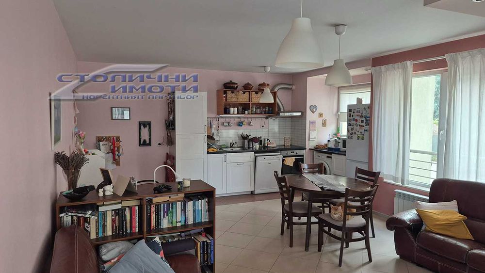 Тристаен апартамент на границата на Дианабад и Студентски град