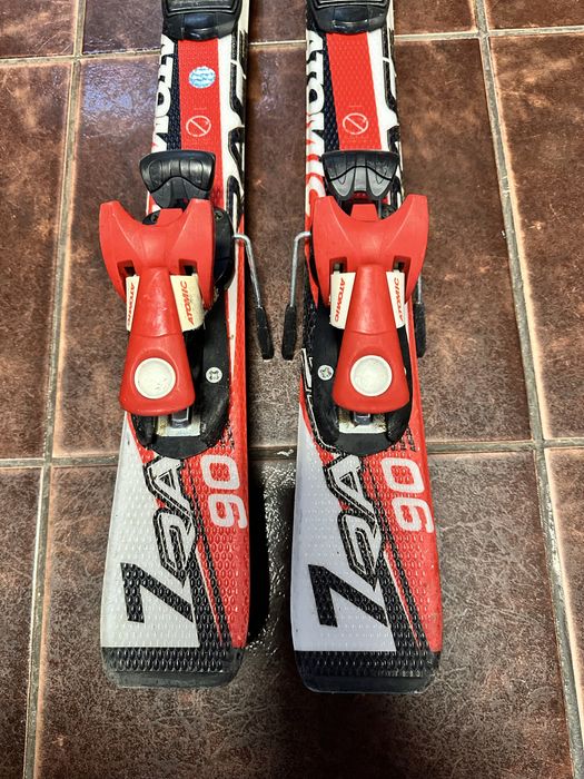 Schiuri Atomic 90cm.