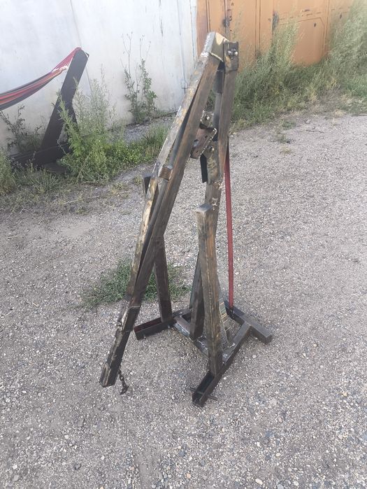 Подъемник домкрат