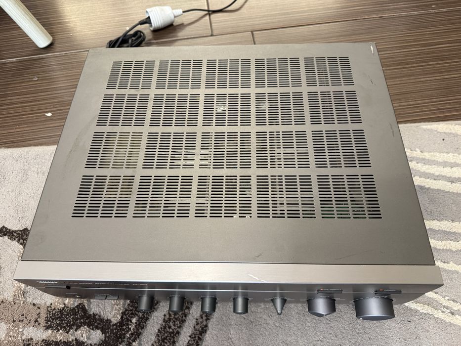 Yamaha AX-490 Стерео усилвател