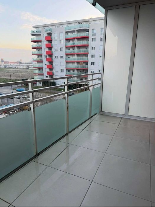 Chirie ap. Lux , studio 1 camera ARED