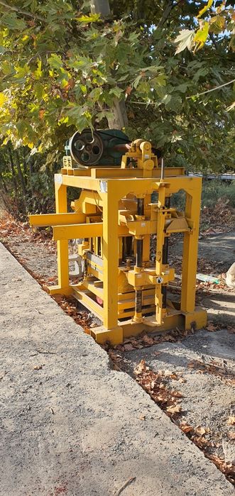 Шлакаблок апарат сотилади янги ишламагаг 17×35 колипи