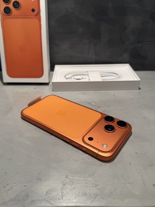 ЧИСТО НОВ Iphone 17 Pro Max 2TB Orange
