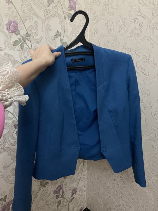 Продаю пиджаки хорошего качество