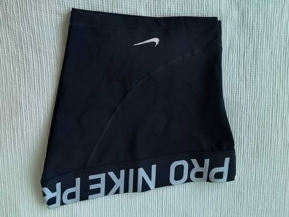 Къси панталонки Nike Pro (Dri-Fit). Размер S