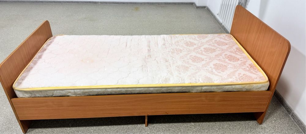 Кравать сатылады.