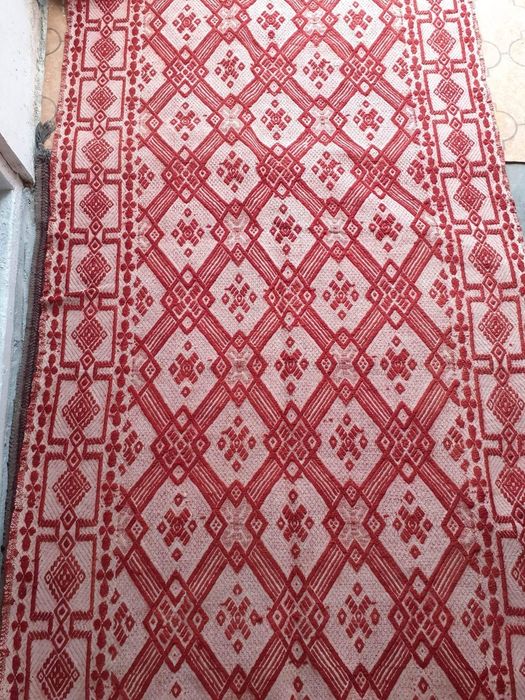 Стари килими и пътеки