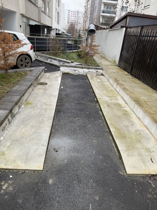 Vand loc de parcare Insigna Belsugului-Pacii