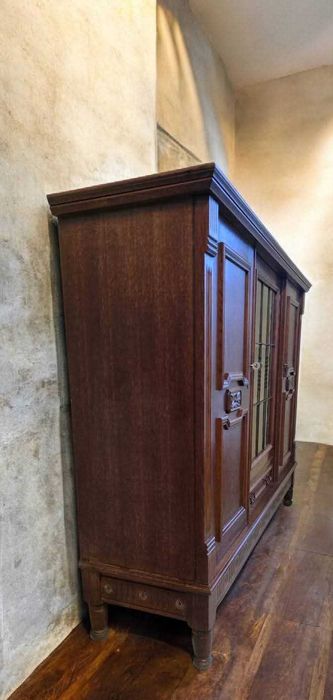 Дъбови контрабюфети и шкафове- внос от Нидерландия