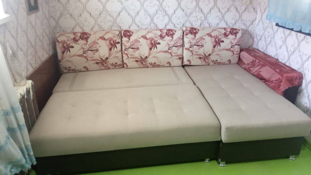 Продам диван угловой