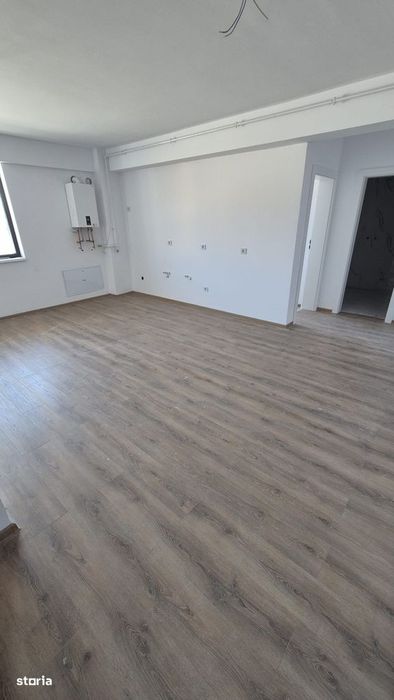 Apartament 3 camere, bloc nou, parter, parcare.