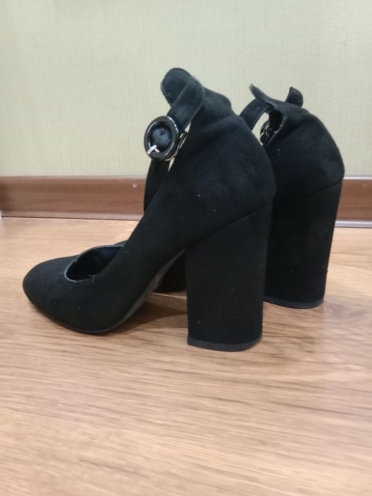 Tufli razmer 39 BRUNA