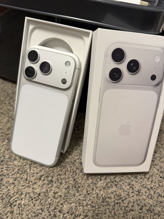 Oferta !! Iphone 17 Pro 256 gb ! Culoare frumoasa Silver/alb ! 83 cicluri de incarcare !