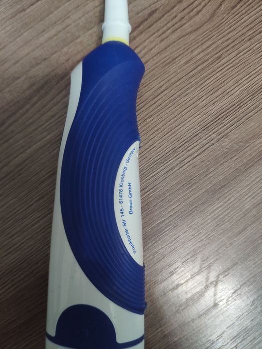 Зубная щётка Oral b (Braun)