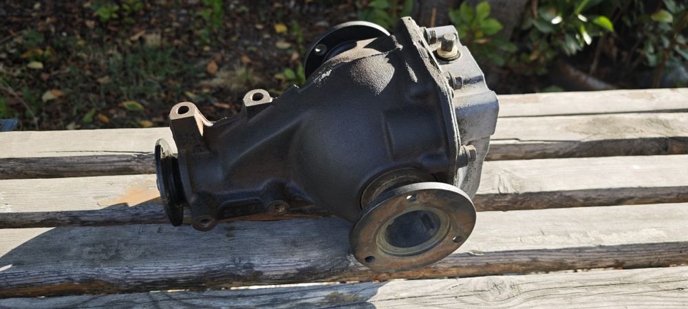 Задний редуктор от Мицубиси рвр 3.307