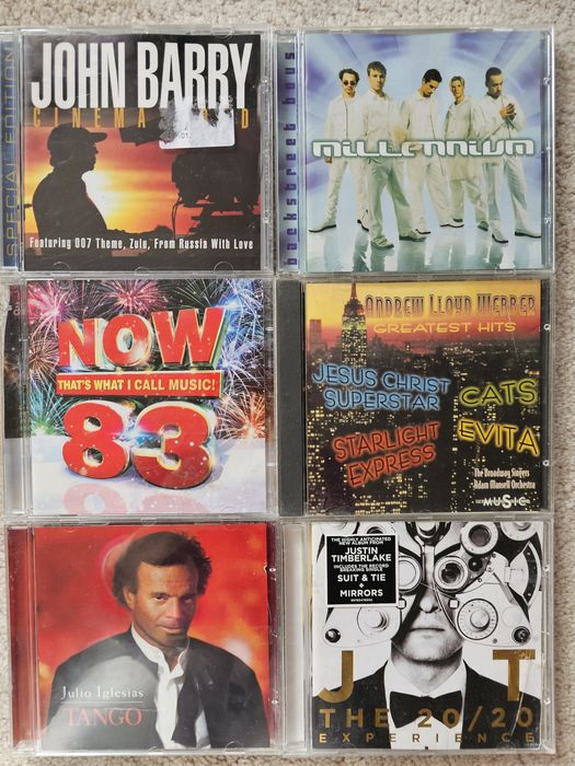 Оригинални компакт дискове от лична колекция