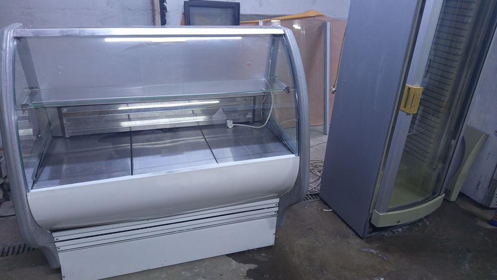 Витринные холодильники