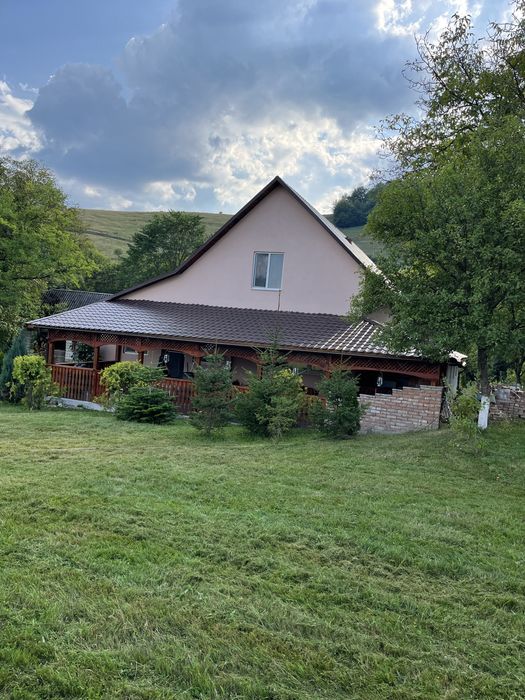Cabana de vanzare la munte
