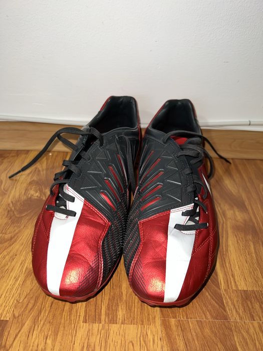 Adidasi fotbal Nike T90
