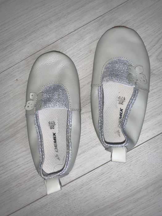 Чешки белые кожаные