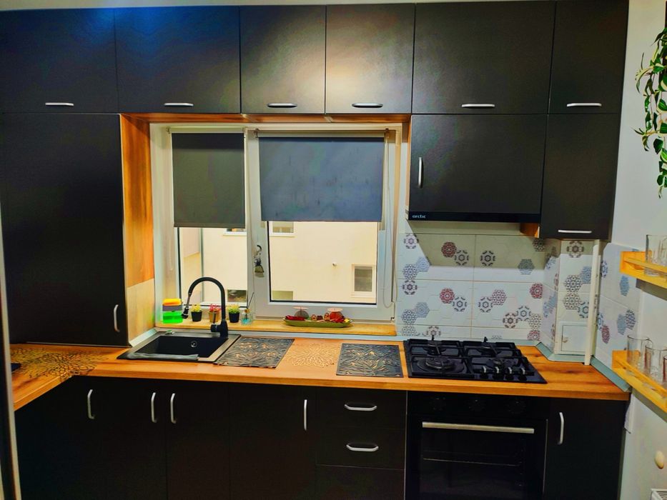 Inchiriez apartament cu 2 camere