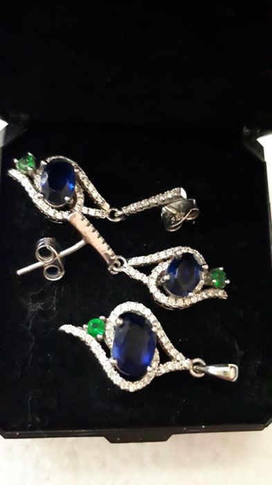 Серебряный комплект гвоздики и кулон