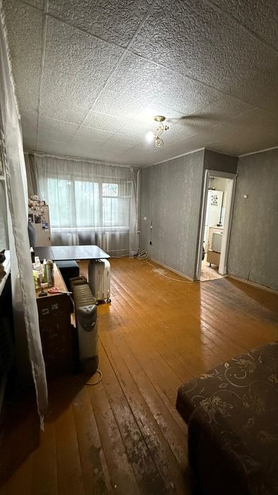 Продается 1.5 район магазина Валентина