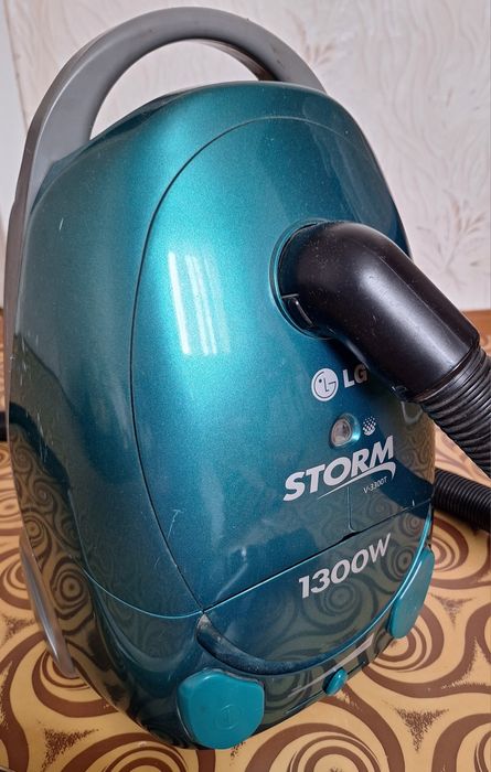 Продам пылесос LG